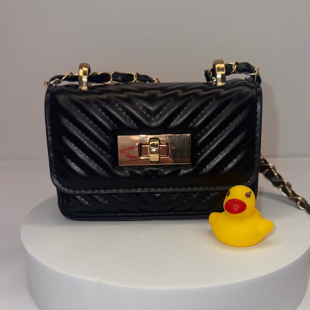 Black Quilted Chain Shoulder Bag